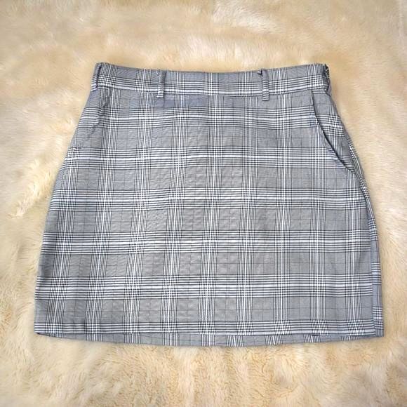 Wild Honey Gray Black Plaid Mini Skirt Size M Pockets Y2K Preppy Grunge - Picture 3 of 10